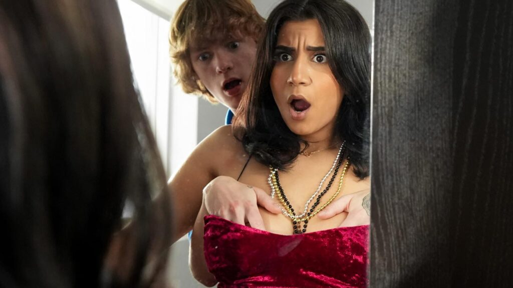 Family Fantasy Porn: Hand Comes In Handy Again